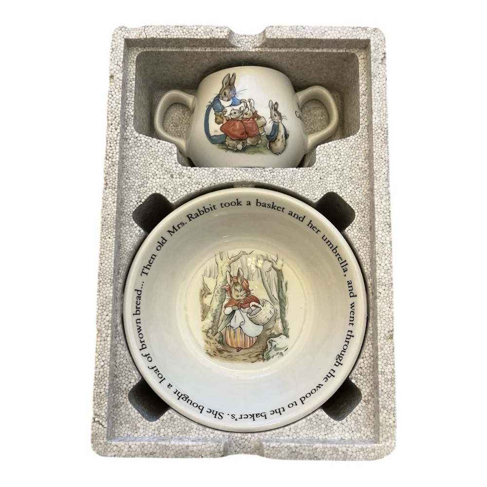 Wedgwood Peter Rabbit Baby Set - Picture 10 of 11